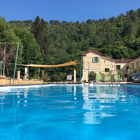 Chateau Du Fraissinet, 6 Gites Sleeping 2-8 Guests, Pool And River On Site La Tronche  外观 照片