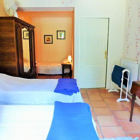 Chateau Du Fraissinet, 6 Gites Sleeping 2-8 Guests, Pool And River On Site La Tronche  外观 照片