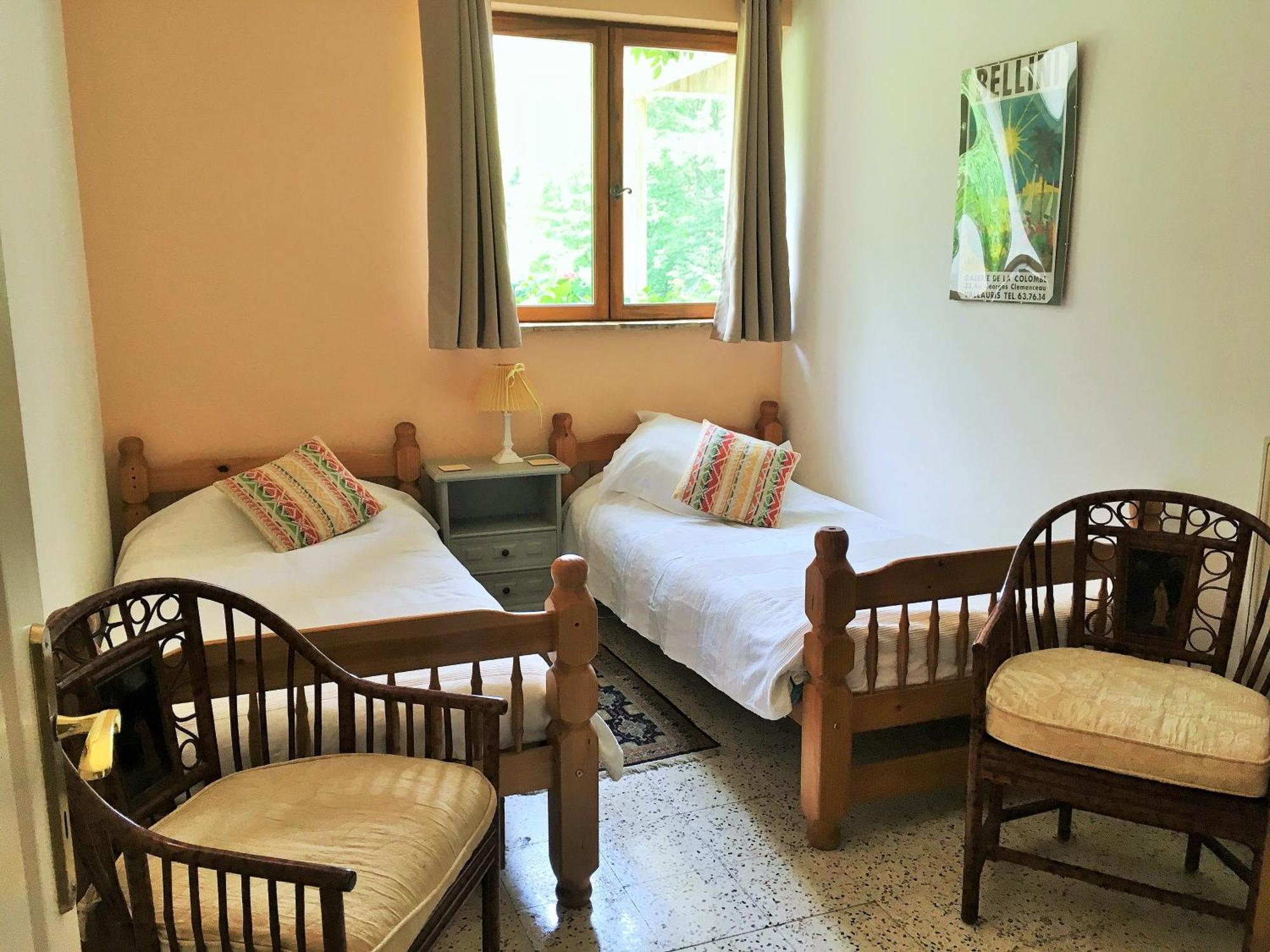 Chateau Du Fraissinet, 6 Gites Sleeping 2-8 Guests, Pool And River On Site La Tronche  外观 照片
