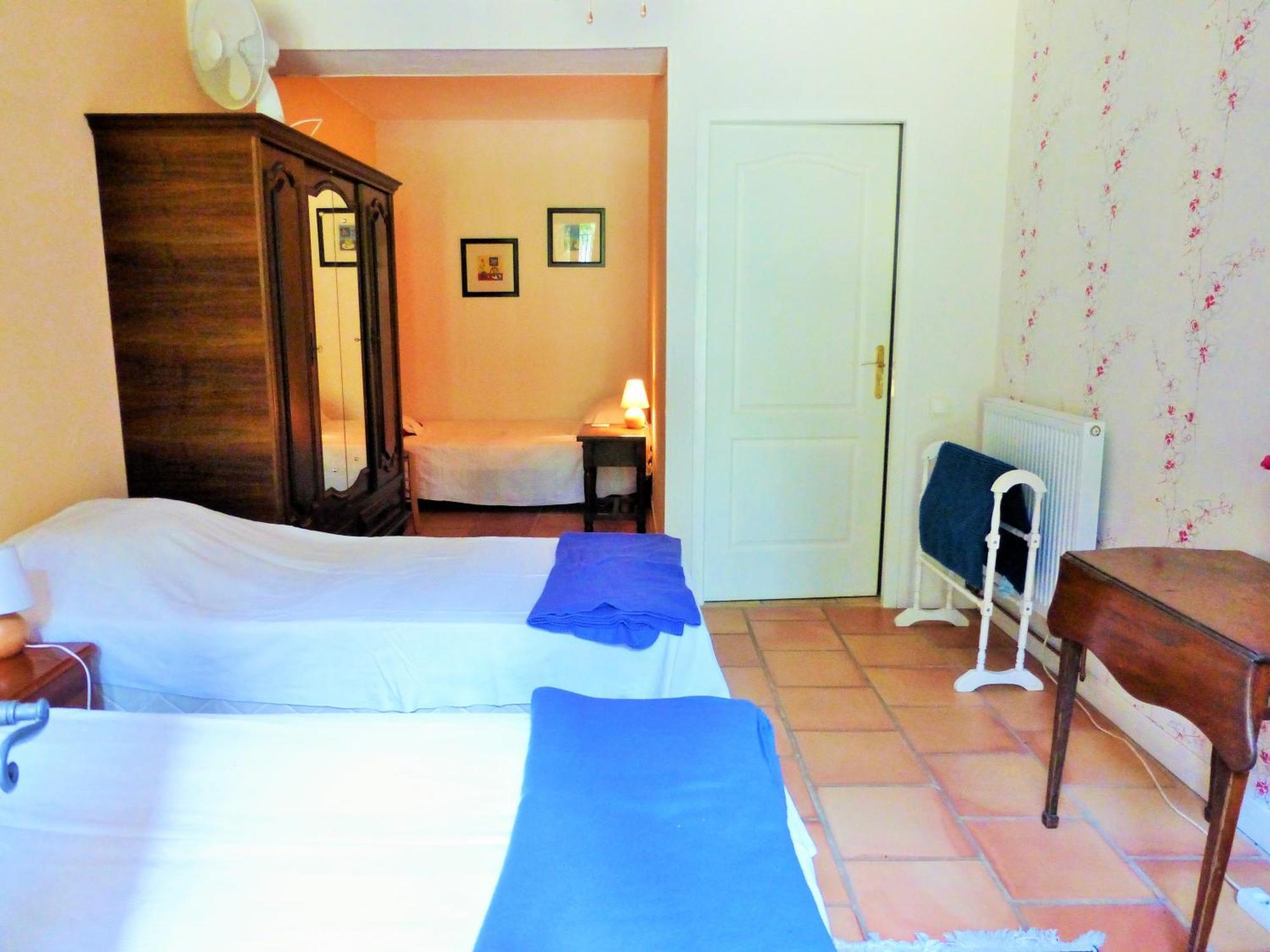 Chateau Du Fraissinet, 6 Gites Sleeping 2-8 Guests, Pool And River On Site La Tronche  外观 照片